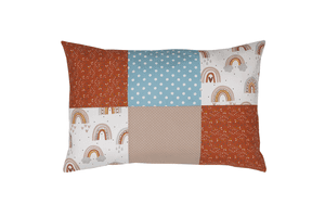 Taie d'oreiller patchwork arc-en-ciel 40x60 cm