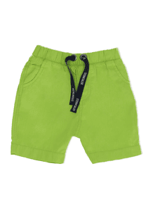 kurze Hose hellgrün
