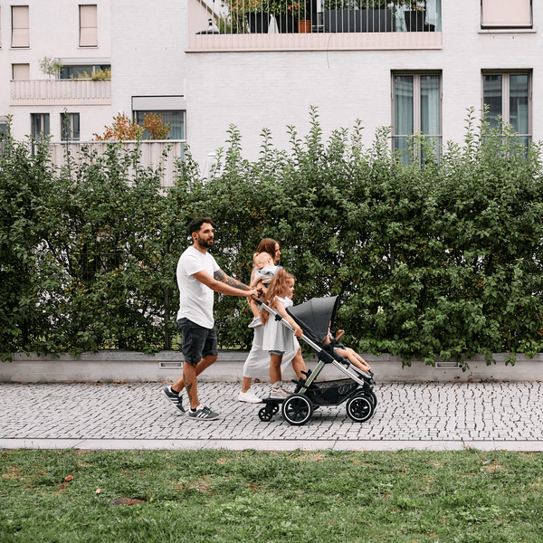 Kiddie ride on outlet buggy board