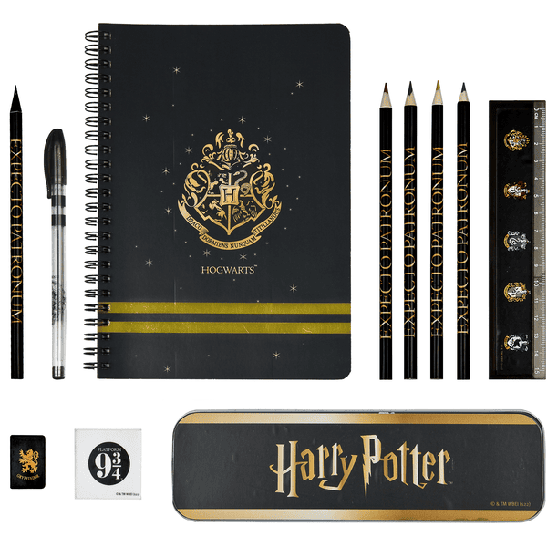 https://img.babymarkt.com/isa/163853/c3/detailpage_desktop_600/-/0eeae72caf8843f8add66fcaf45e7890/undercover-set-da-scrittura-di-harry-potter-in-astuccio-in-pvc-a402042