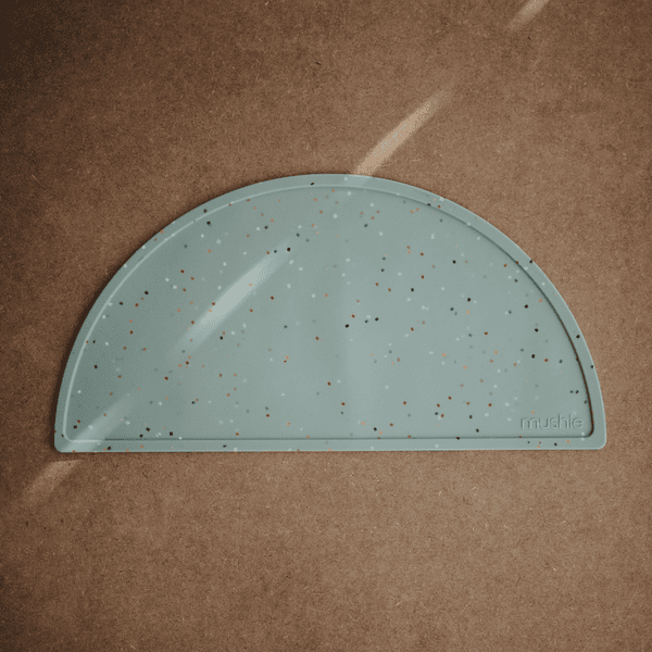 mushie Tovaglietta in silicone, Cambridge Blue Confetti 