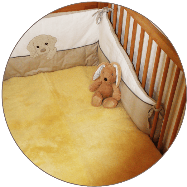 Heitmann lammeskinn sengetøy for barnesenger gullbeige