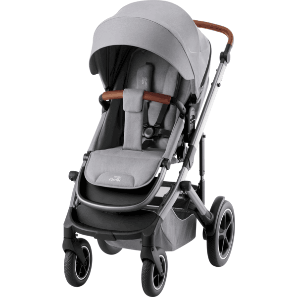 Britax Römer - Notre poussette tout-terrain SMILE III rentre facilement  dans le coffre d'une voiture SMART, avec même encore un peu de place ! Le  pliage facile, compact et autoportant de la