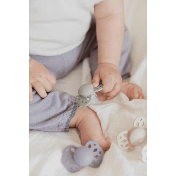 BIBS Chupetes de bebé, colección Infinity con pezón anatómico,  sin BPA, fabricados en Dinamarca, juego de 2 chupetes de primera calidad  color rubor y marmota, tamaño 6 a 18 meses : Bebés