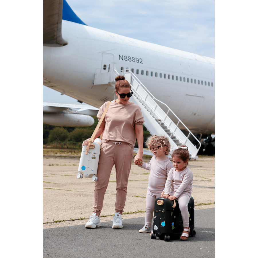 JETKIDS™ BY STOKKE® BedBox™ ride-on suitcase with Crew BackPack™ Pink